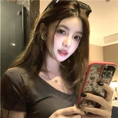 推手推车的男人海报